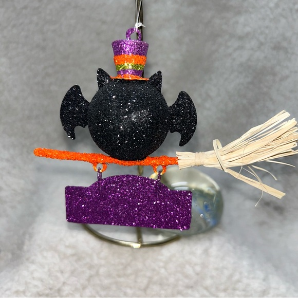 Pier 1 cute bat halloween ornament 4" Fright this way sign glittery - Picture 7 of 10